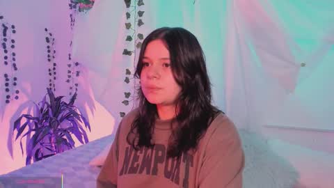 Hello guys my name is Sofi and Lizzie and  Vanessa online show from December 23, 4:16 am