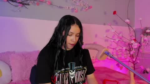 Hello guys my name is Sofi and Lizzie and  Vanessa online show from April 19, 8:33 pm