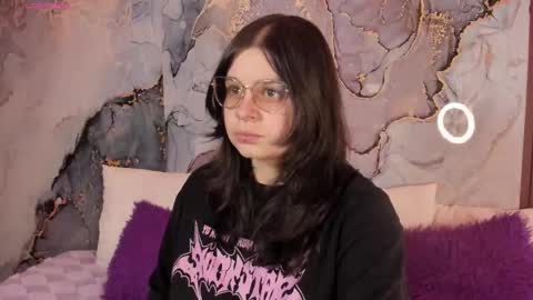 Hello guys my name is Sofi and Lizzie and  Vanessa online show from February 19, 4:23 am