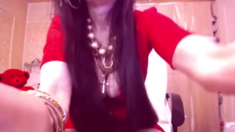 Cerise online show from May 31, 3:01 am