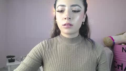 Snapshot of channel_blonde_a chatting on February 17, 4:39 pm channel_blonde_a online show from February 17, 4:39 pm