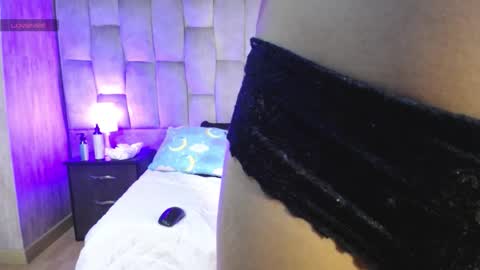 Snapshot of channel_hs chatting on October 11, 5:01 am channel_hs online show from October 11, 5:01 am