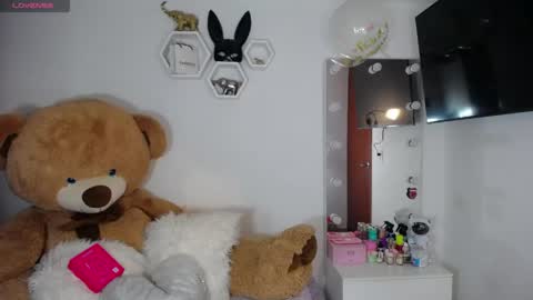 Isabella online show from June 5, 7:36 am