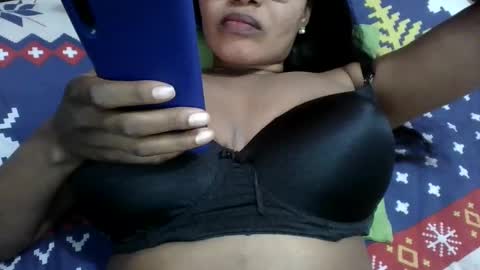 Snapshot of chantal99 chatting on March 12, 4:46 pm chantal99 online show from March 12, 4:46 pm