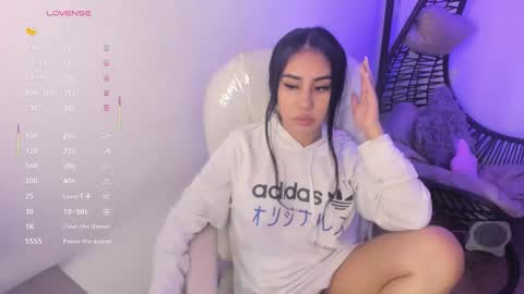 Chantall online show from November 24, 4:25 am