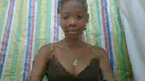 Snapshot of chariola0101 chatting on February 13, 1:37 pm chariola0101 online show from February 13, 1:37 pm
