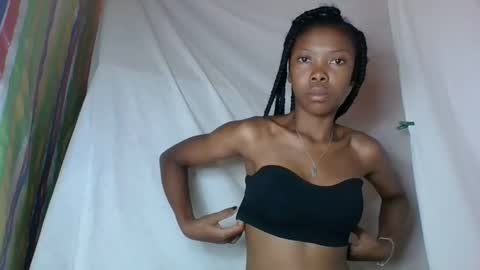 Snapshot of chariola0101 chatting on January 25, 11:43 pm chariola0101 online show from January 25, 11:43 pm