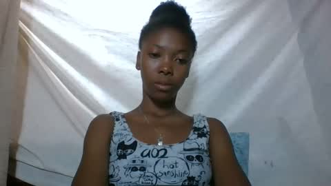 Snapshot of chariola0101 chatting on February 23, 6:29 pm chariola0101 online show from February 23, 6:29 pm