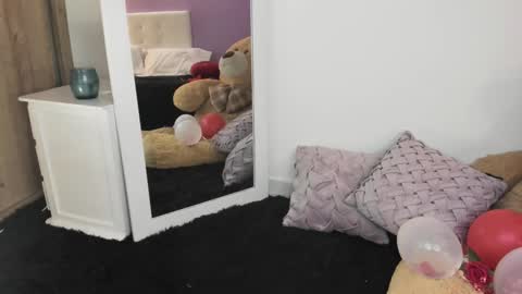 Char 3 online show from February 15, 8:12 pm