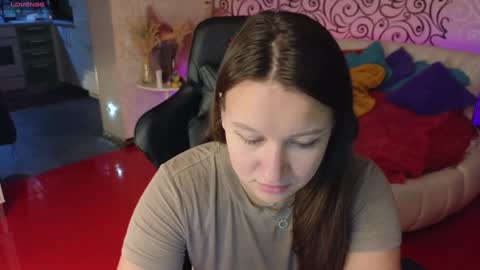 Snapshot of charlotte_ekman chatting on December 31, 2:08 am Charlotte online show from December 31, 2:08 am