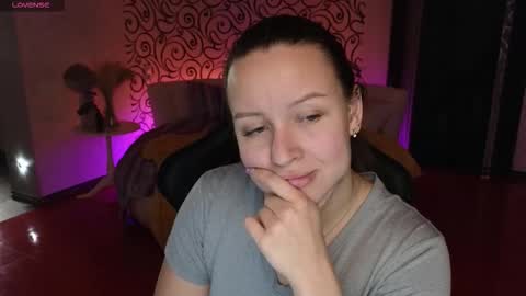 Snapshot of charlotte_ekman chatting on October 13, 1:58 pm Charlotte online show from October 13, 1:58 pm