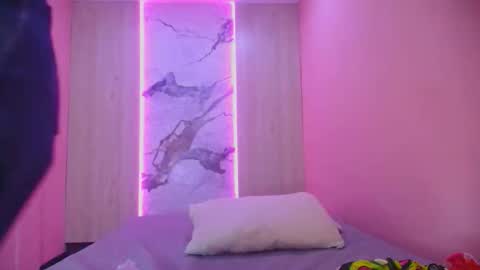 CHARLOTTE online show from October 22, 11:37 am