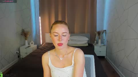 Charlotte Smitee online show from July 29, 9:31 am