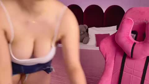 charlotteatwood online show from June 11, 12:43 am