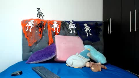 Snapshot of charlottee07 chatting on October 15, 4:26 am charlottee07 online show from October 15, 4:26 am