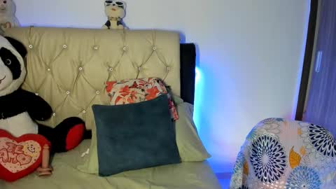 charlottee07 online show from February 28, 2:55 am