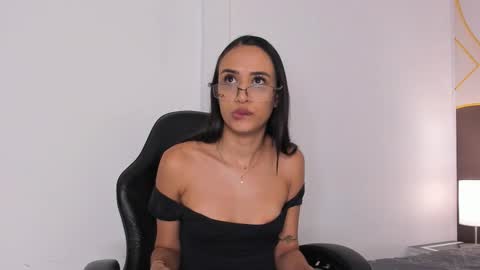 Charlotte online show from November 25, 3:03 pm