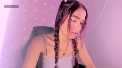 charlotteee online show from September 18, 3:38 am