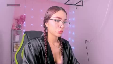 charlotteee online show from October 16, 3:42 am