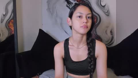 charlottegray_1 online show from November 28, 11:46 am