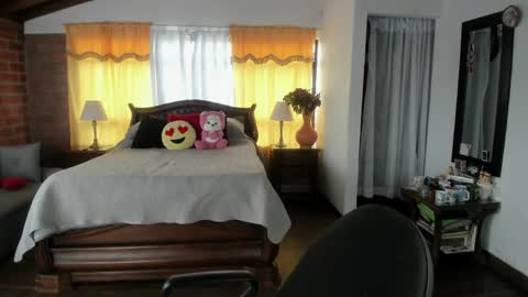 Charlotte online show from April 10, 9:21 pm