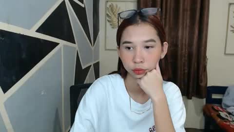 Charm online show from October 25, 3:30 pm