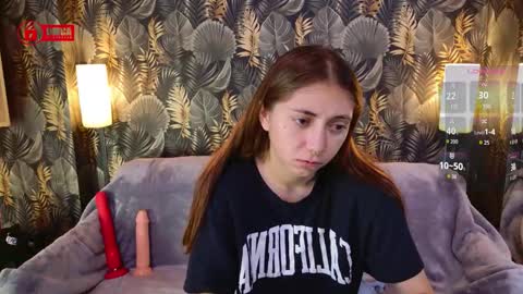 CharmingLIA online show from October 24, 11:39 am