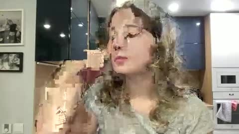 Sarah online show from September 27, 3:52 pm