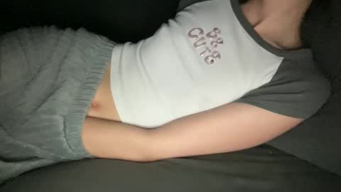 Snapshot of chase_vicky chatting on February 1, 1:12 am Vicky online show from February 1, 1:12 am