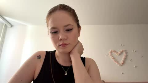 Nina online show from May 26, 5:29 am