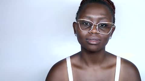 Snapshot of cheeky_charms chatting on September 16, 3:03 am cheeky_charms online show from September 16, 3:03 am