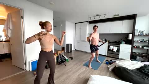 chellybear101 online show from March 4, 4:13 pm