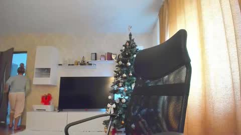 Snapshot of cherry_pie_69 chatting on January 25, 8:10 am mayra online show from January 25, 8:10 am