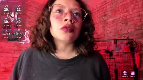     online show from October 3, 11:26 am