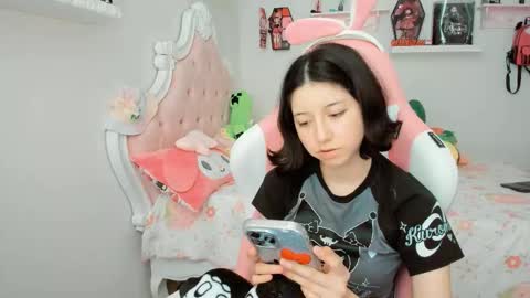 Snapshot of cherrymafer666 chatting on October 10, 10:58 pm cherrycute666 online show from October 10, 10:58 pm