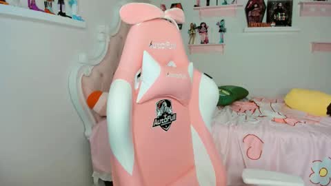 Snapshot of cherrymafer666 chatting on October 19, 3:19 am cherrycute666 online show from October 19, 3:19 am
