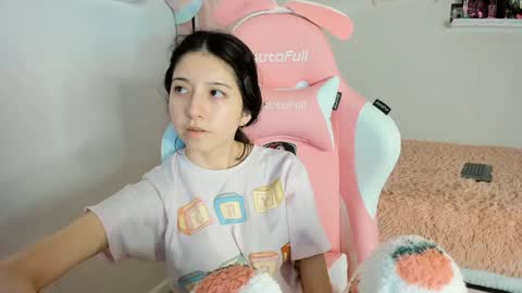 Snapshot of cherrymafer666 chatting on January 14, 5:19 am cherrycute666 online show from January 14, 5:19 am