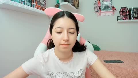 Snapshot of cherrymafer666 chatting on January 9, 7:08 pm cherrycute666 online show from January 9, 7:08 pm