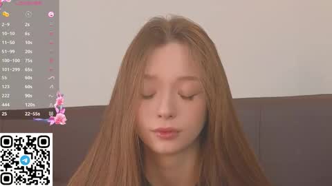 Snapshot of cherrymira chatting on October 12, 6:27 am Loise online show from October 12, 6:27 am