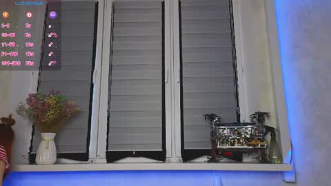 Lysia online show from April 13, 2:18 pm