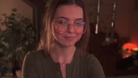 Snapshot of chillpix chatting on September 26, 12:52 am Hanna online show from September 26, 12:52 am