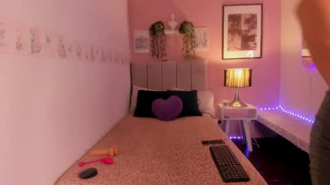 chloe_brm online show from July 21, 3:29 am