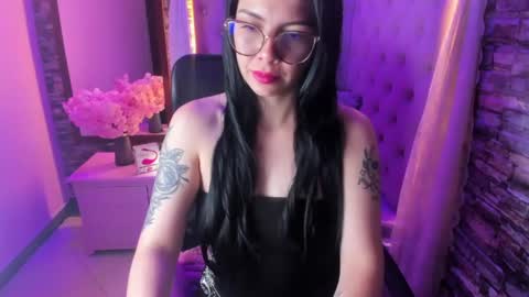 Chloe online show from July 6, 3:58 pm