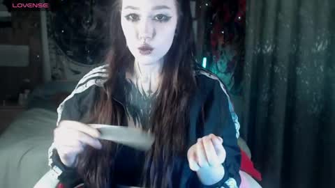 chloe_crystall_killer online show from May 8, 5:32 am