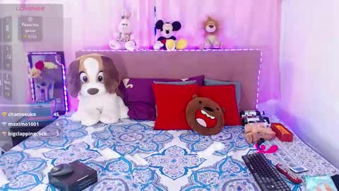Snapshot of chloe_ev4ns chatting on October 10, 7:13 am Chloe online show from October 10, 7:13 am