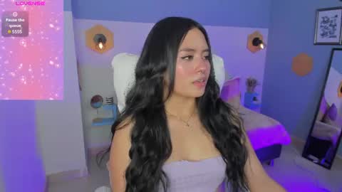 Chloe online show from June 25, 5:47 pm