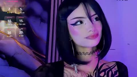 chloe_jacksonn online show from July 27, 12:07 am