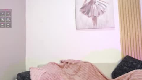 chloe_peach_ online show from February 24, 12:15 pm