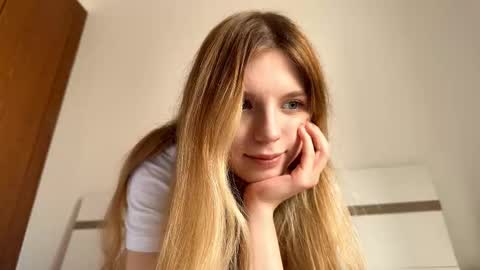 hloe online show from February 7, 12:42 pm