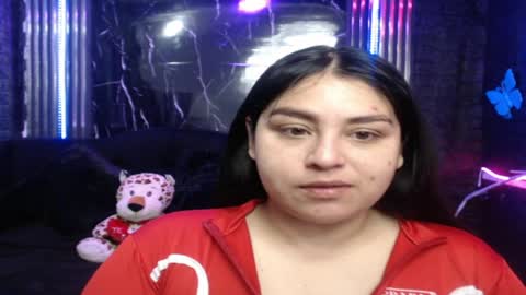 chloe_smith5 online show from April 7, 1:13 pm